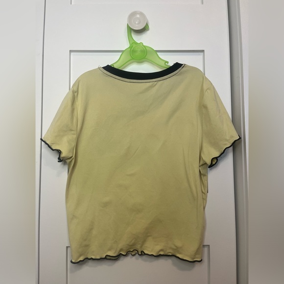 Hi, selling this bonny shirt for kids in size L. - Picture 3 of 5